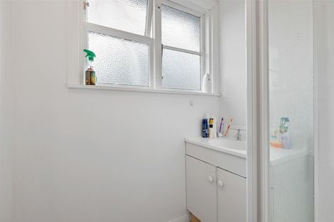 Photo of property in 1/13 Pitcairn Crescent, Bryndwr, Christchurch, 8053