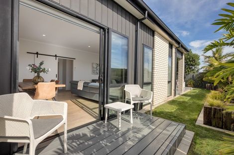 Photo of property in 11 Sarcodia Place, Papamoa Beach, Papamoa, 3118