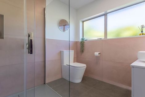 Photo of property in 39 Wood Leigh, Paraparaumu Beach, Paraparaumu, 5032