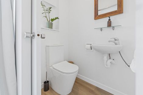 Photo of property in 37 Herekawe Drive, Spotswood, New Plymouth, 4310