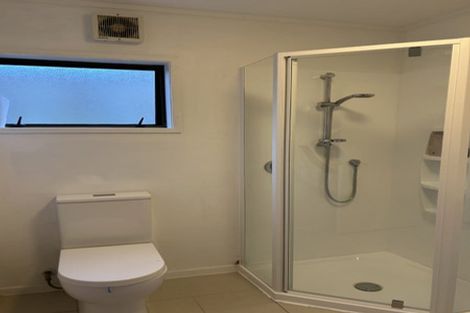 Photo of property in 11 John Bracken Way, Beach Haven, Auckland, 0626