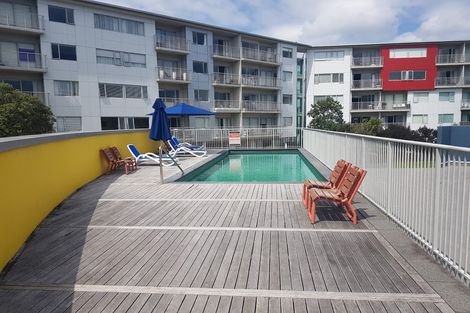 Photo of property in Shoal Haven Apartments, 202c/130 Anzac Street, Takapuna, Auckland, 0622