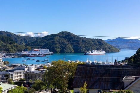 Photo of property in 3 Russell Street, Picton, 7220