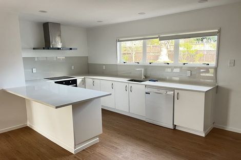 Photo of property in 25 Fearnley Grove, Albany, Auckland, 0632