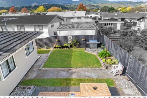 Photo of property in 6 Topeka Grove, Totara Park, Upper Hutt, 5018