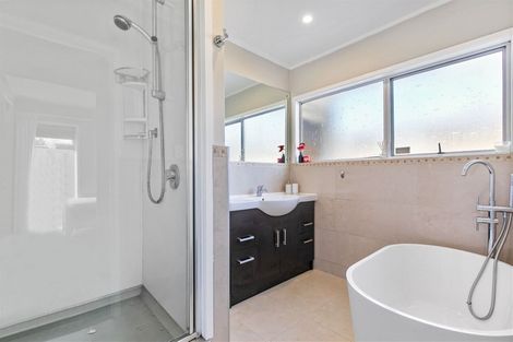 Photo of property in 4 Galvan Avenue, Sunnyhills, Auckland, 2010