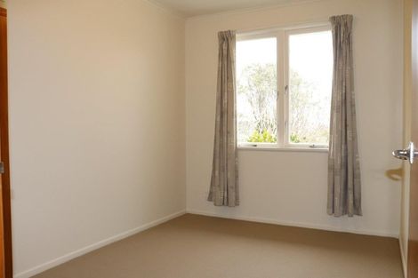 Photo of property in 38 Potter Avenue, Northcote, Auckland, 0627