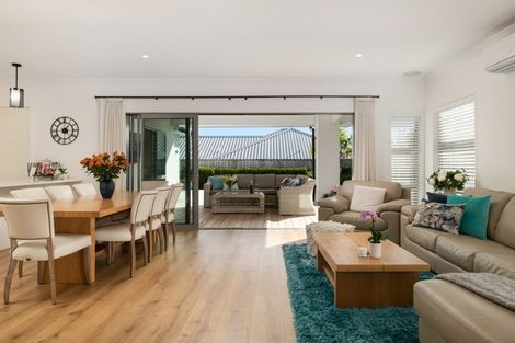 Photo of property in 22 Coast Boulevard, Papamoa Beach, Papamoa, 3118