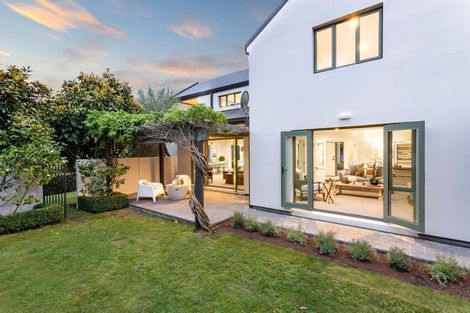 Photo of property in 4 Enticott Place, Huntsbury, Christchurch, 8022