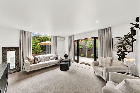 Photo of property in 9 Clyde Road, Upper Riccarton, Christchurch, 8041