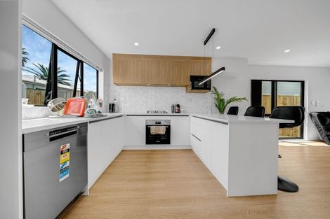 Photo of property in 70c Cargill Street, Papakura, 2110