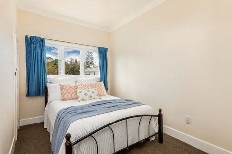 Photo of property in 294 Great North Road, Henderson, Auckland, 0612