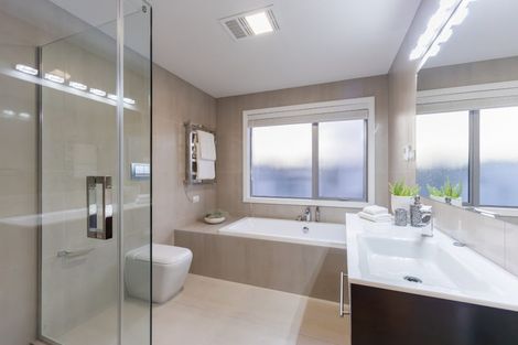 Photo of property in 7 Bounty Road, Long Bay, Auckland, 0630