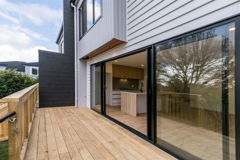 Photo of property in 30b Coronation Road, Hillcrest, Auckland, 0627