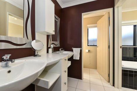 Photo of property in 8 The Peninsula, Huntington, Hamilton, 3210