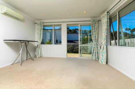 Photo of property in 35 Aberley Road, Schnapper Rock, Auckland, 0632