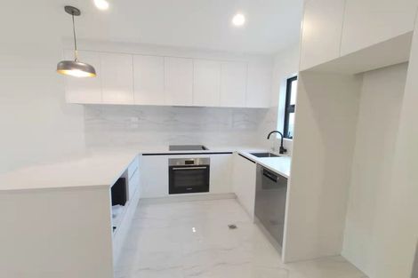 Photo of property in 4/13 Grove Lane, Pakuranga, Auckland, 2010