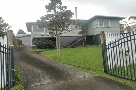 Photo of property in 8 Pahi Place, West Harbour, Auckland, 0618