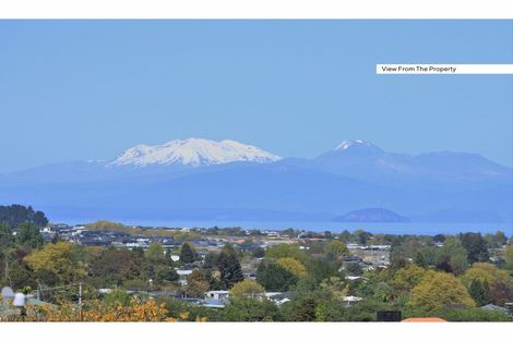 Photo of property in 2/77 Harvey Street, Waipahihi, Taupo, 3330
