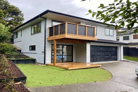 Photo of property in 29 Mariners View Road, Beach Haven, Auckland, 0626