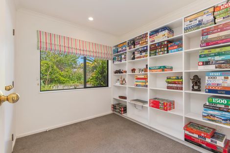 Photo of property in 131 Summerhill Drive, Fitzherbert, Palmerston North, 4410