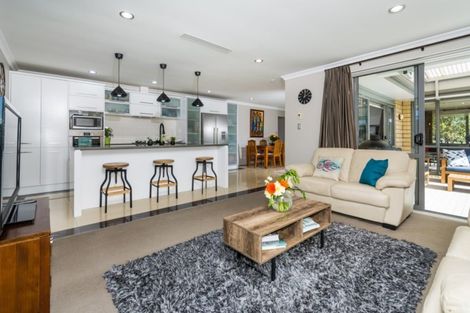 Photo of property in 272 Schnapper Rock Road, Schnapper Rock, Auckland, 0632