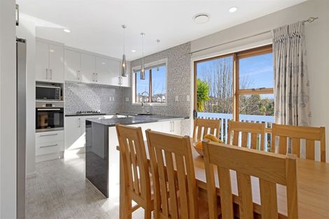 Photo of property in 20 Tanoa Place, Glendene, Auckland, 0602