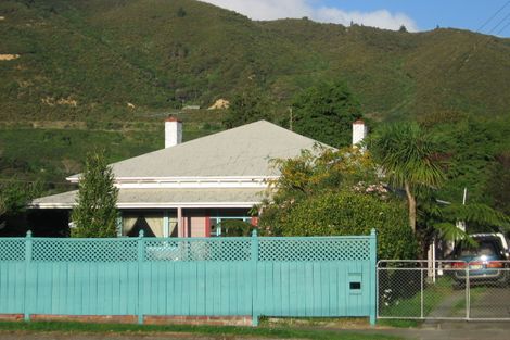 Photo of property in 1120 High Street, Taita, Lower Hutt, 5011
