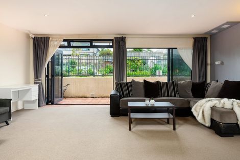 Photo of property in 5/29 May Street, Mount Maunganui, 3116