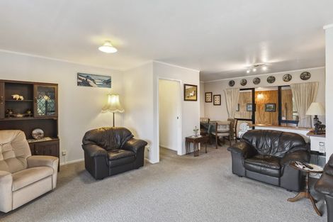 Photo of property in 6 Derham Road, Te Horo, Otaki, 5581