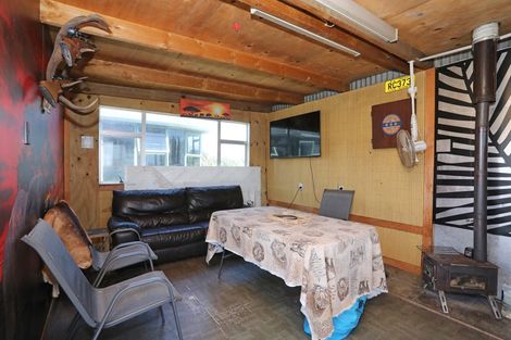 Photo of property in 75 Punga Street, Tangimoana, 4822