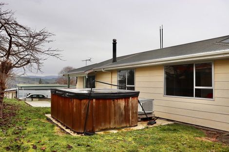 Photo of property in 12 Ruru Road, Taihape, 4720