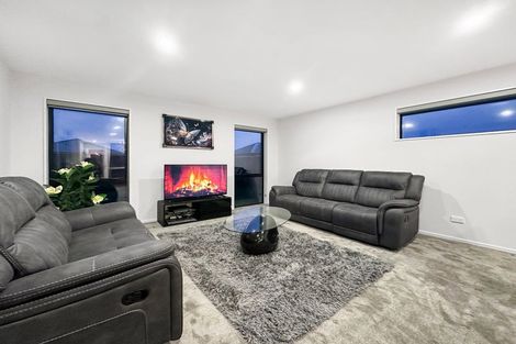 Photo of property in 27 Cousins Street, Woodend, 7691