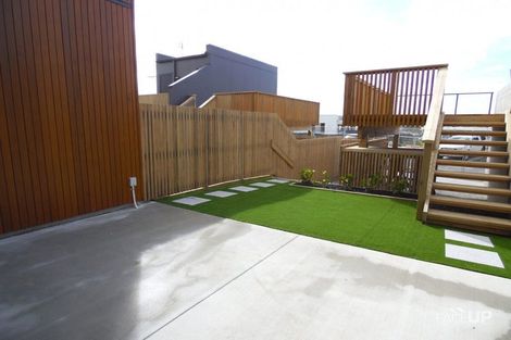Photo of property in 5 Hudson Bay Road, Hobsonville, Auckland, 0616