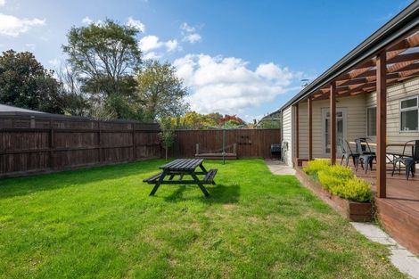 Photo of property in 15 Corlett Street, Utuhina, Rotorua, 3015