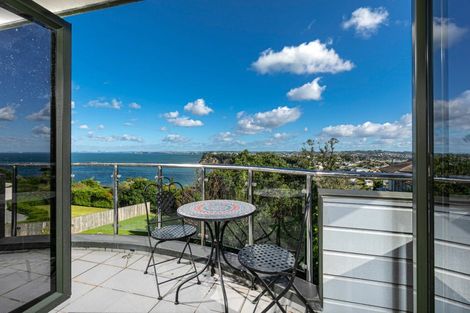 Photo of property in 65 Roberts Road, Matakatia, Whangaparaoa, 0930