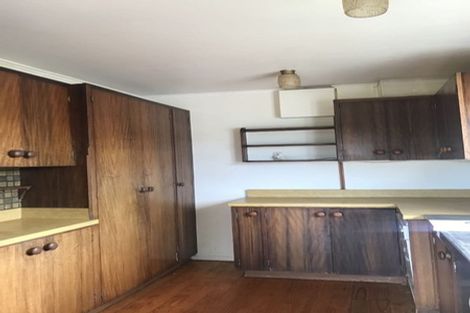 Photo of property in 71 Chivalry Road, Glenfield, Auckland, 0629