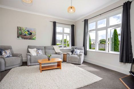 Photo of property in 12 Albert Street, Dannevirke, 4930