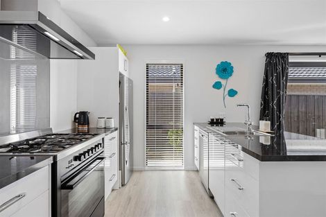 Photo of property in 16 Quinn Crescent, Woodend, 7610