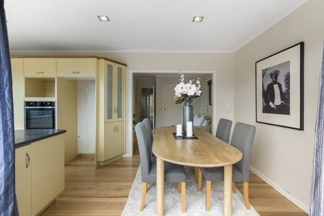 Photo of property in 43 Forrest Hill Road, Milford, Auckland, 0620