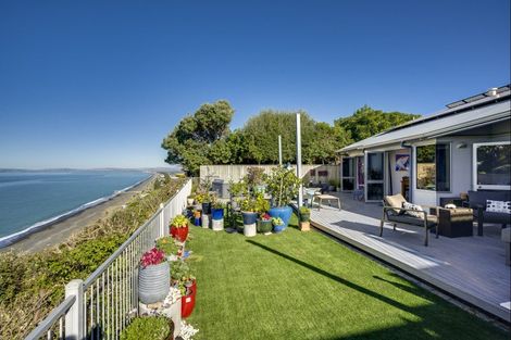 Photo of property in 130a Priestley Terrace, Bluff Hill, Napier, 4110