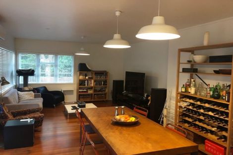 Photo of property in 245a Meola Road, Point Chevalier, Auckland, 1022