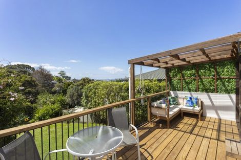 Photo of property in 36 Elliston Crescent, Stanmore Bay, Whangaparaoa, 0932