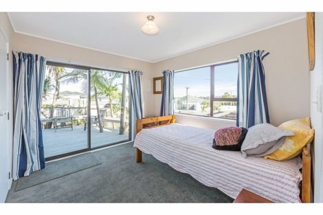 Photo of property in 1/82a Pupuke Road, Hillcrest, Auckland, 0627