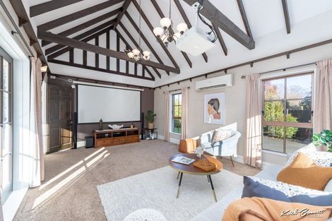 Photo of property in 15 Johnswood Grove, Clouston Park, Upper Hutt, 5018