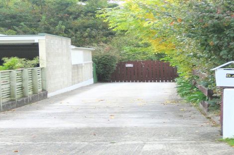 Photo of property in 5a Birch Grove, Pinehaven, Upper Hutt, 5019