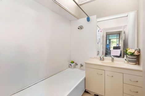 Photo of property in 7 Weraroa Road, Levin, 5510