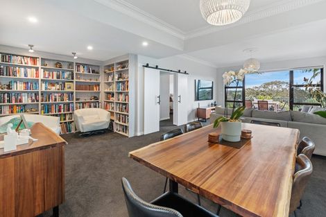 Photo of property in 1/884 Beach Road, Waiake, Auckland, 0630