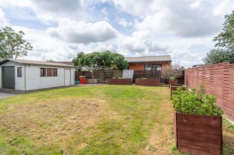 Photo of property in 31 Garland Drive, St Andrews, Hamilton, 3200