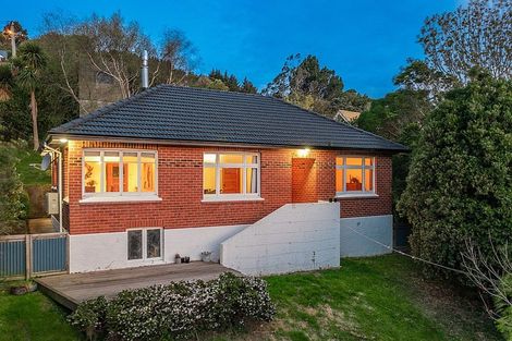 Photo of property in 30 Wharfdale Street, Macandrew Bay, Dunedin, 9014